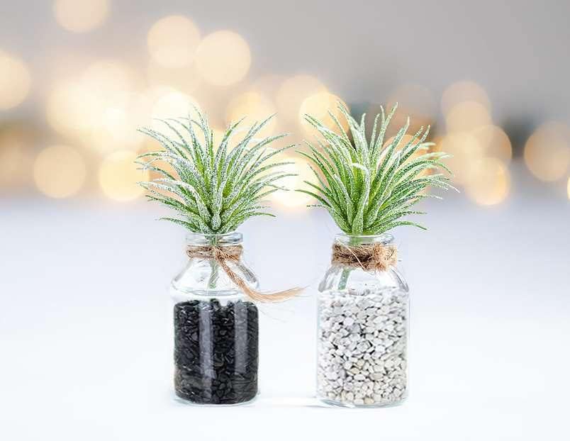 LAIDANLA Howlite Crushed Stone Crystal Chips Bulk Natural Gemstones Healing Reiki Crystals Mini Quartz Vase Filler Aquarium Gravel 100g